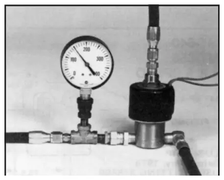 Figura del manual del propietario Chelsea 272: Revisión del circuito de la toma de fuerza PowerShift para transmisiones automáticas 272/282 (remota) y serie 852