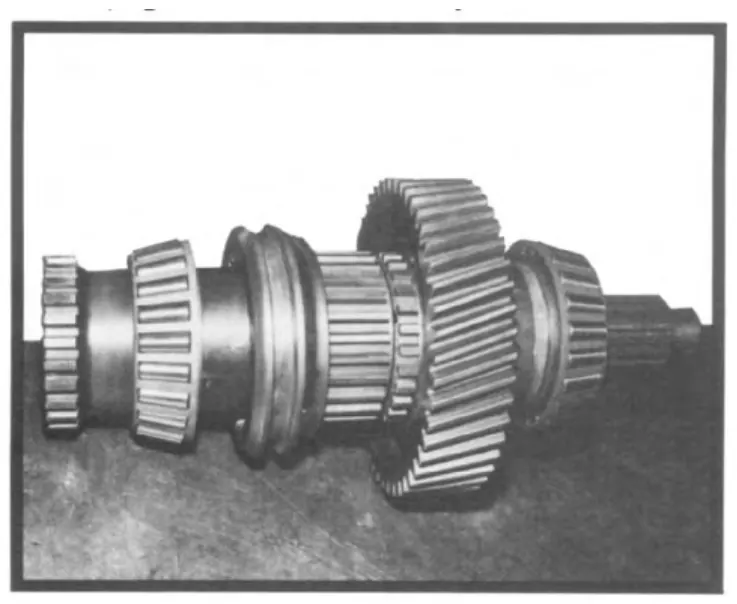 **Fig. 13: Flecha de salida TC-65 y TC-80**, figura del manual de servicio Fabco PTO-110: TC-110