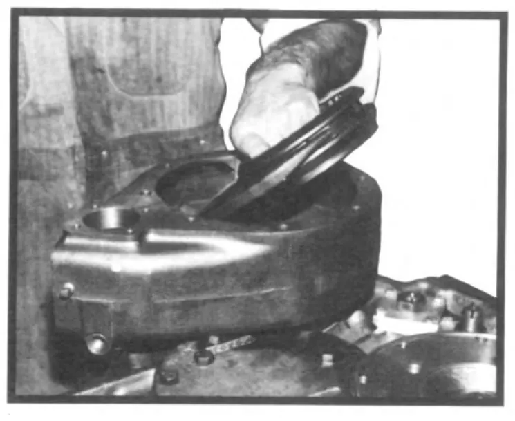 **Fig. 26**, figura del manual de servicio Fabco PTO-110: F. Ensamble de la toma de fuerza y del desembrague